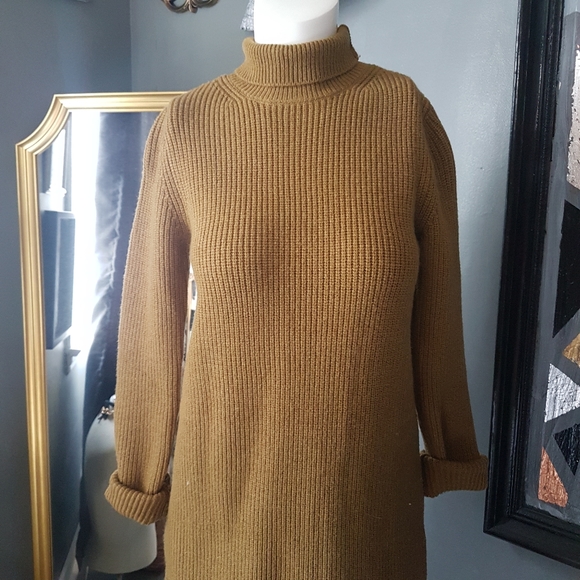 Zara Sweater Dress - Picture 5 of 10